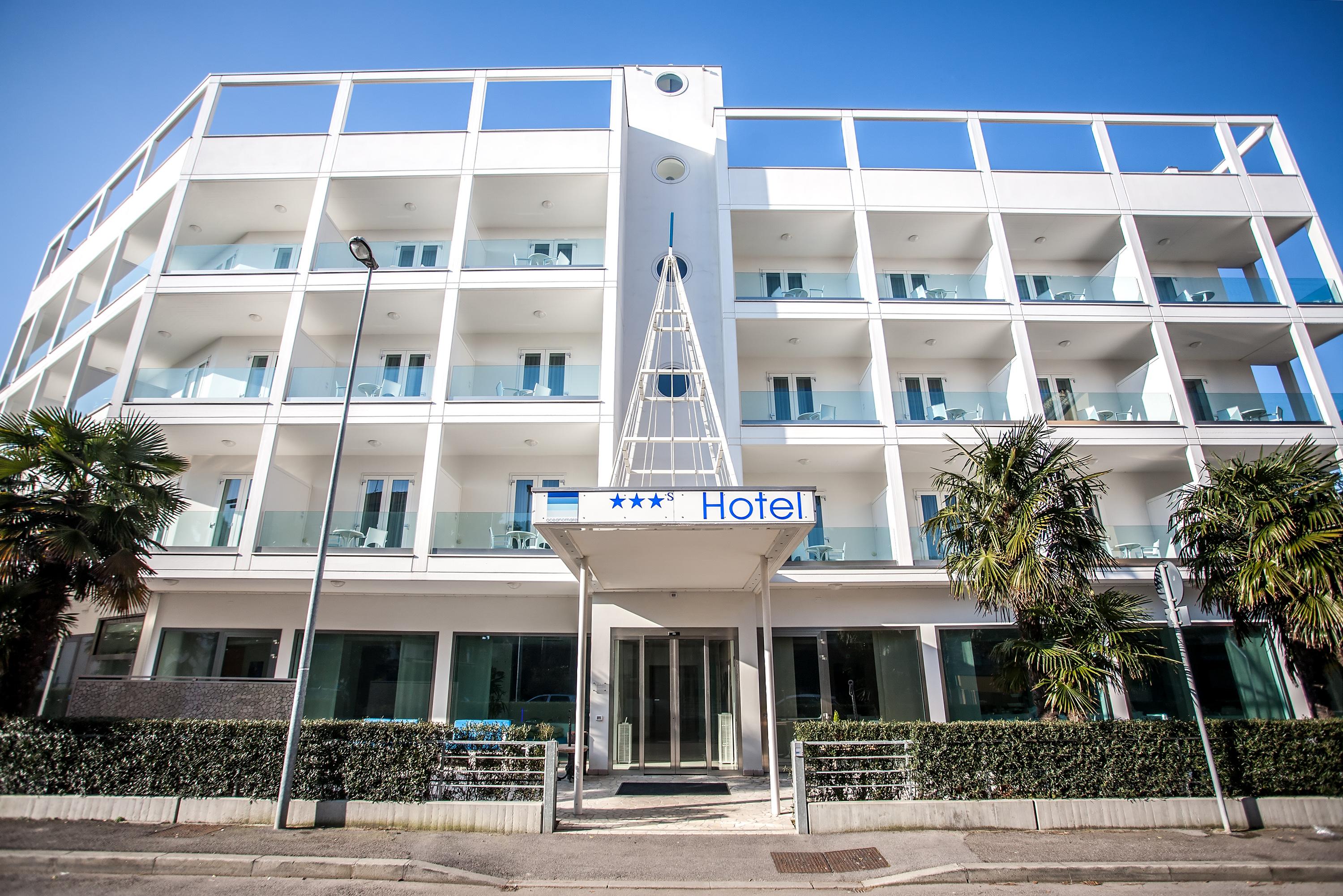 Hotel Oceanomare Punta Marina Exterior foto