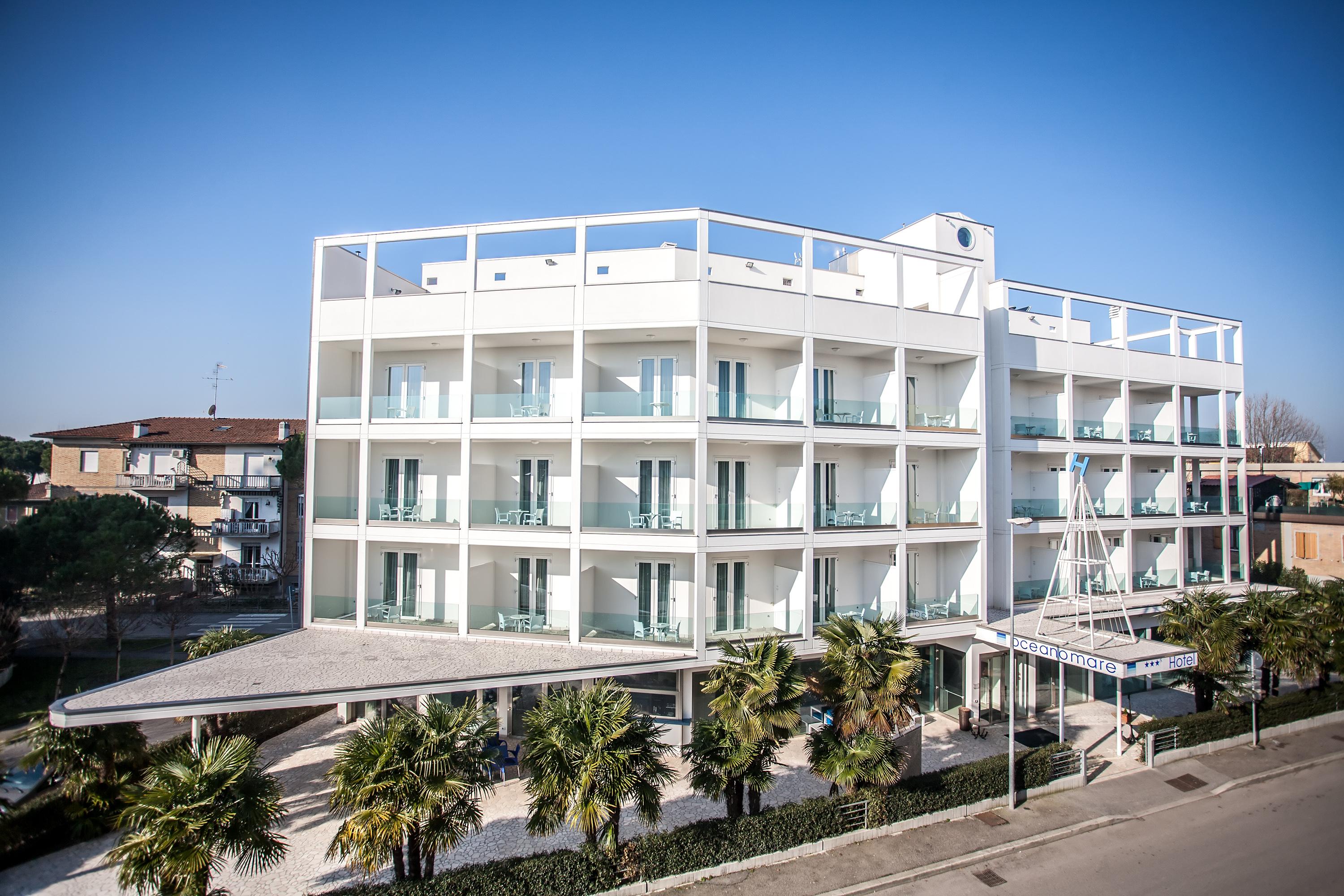 Hotel Oceanomare Punta Marina Exterior foto