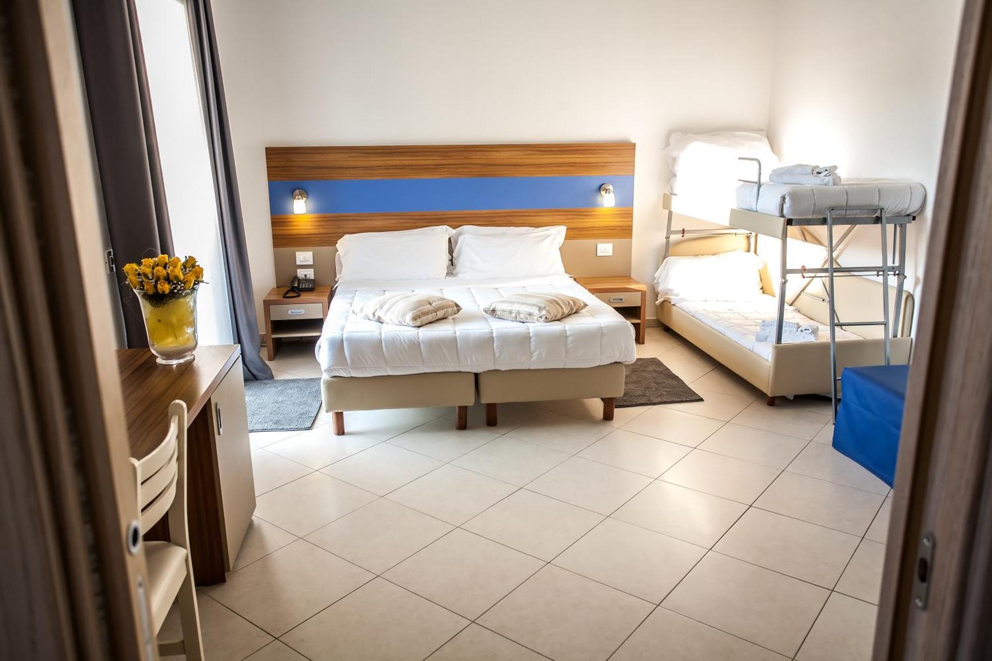 Hotel Oceanomare Punta Marina Zimmer foto